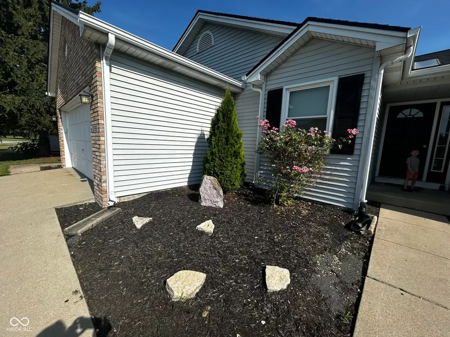 3396 Paddington Drive, Columbus, IN 47203 - #2