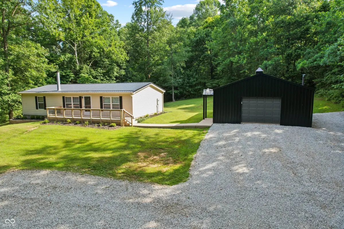 5542 E Washboard Road, Bloomfield, IN 47424 - #1