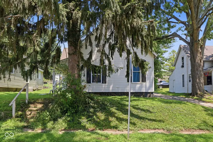 508 Tuttle Avenue, Crawfordsville, IN 47933 - #2