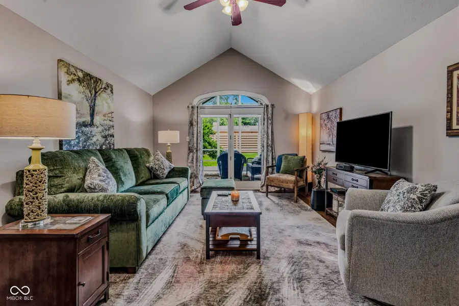 565 Luse Drive, Columbus, IN 47201 - #2