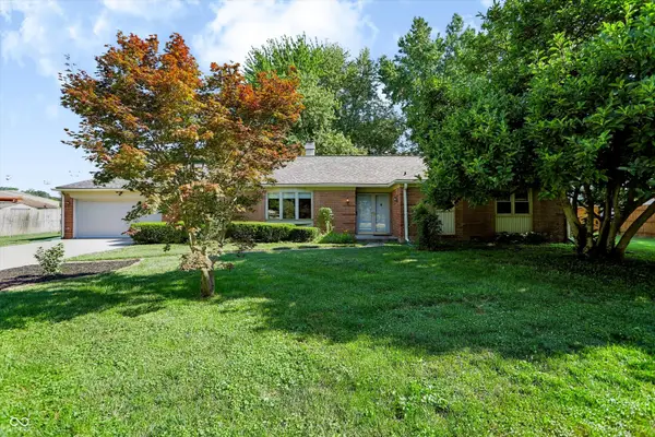 560 Golf Lane, Indianapolis, IN 46260