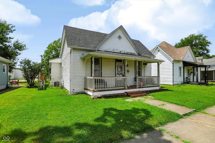 609 Montgomery Street, Shelbyville, IN 46176 - #2