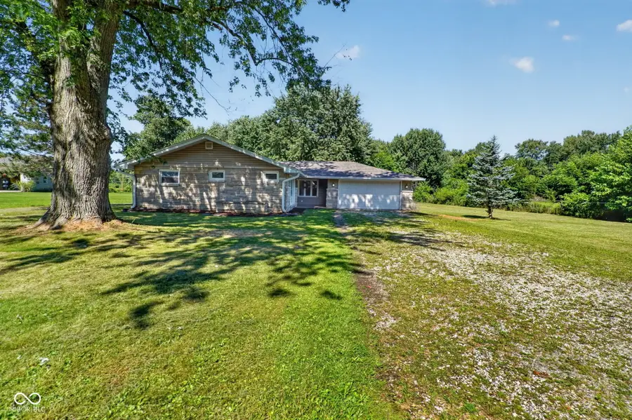 8909 N Lakewood Drive, Muncie, IN 47303 - #3