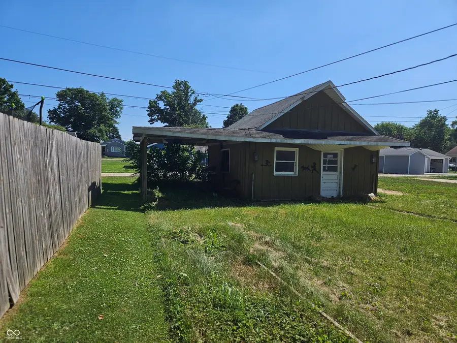 1311 S J Street S, Elwood, IN 46036 - #3