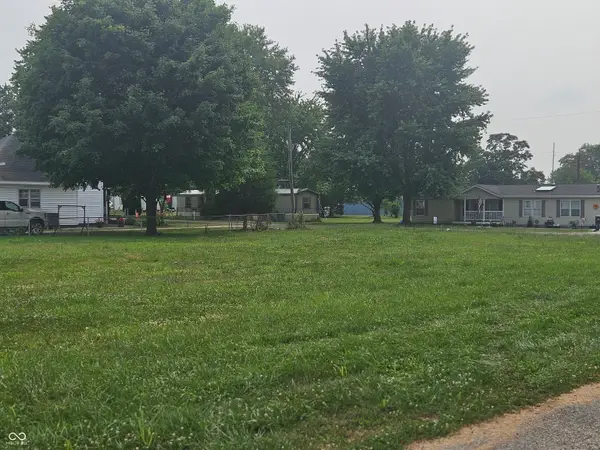849 N 11th Street N, Elwood, IN 46036