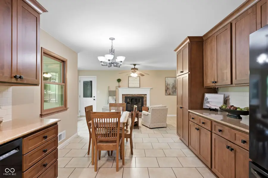 1041 Navajo Trail South, Indianapolis, IN 46260 - #3