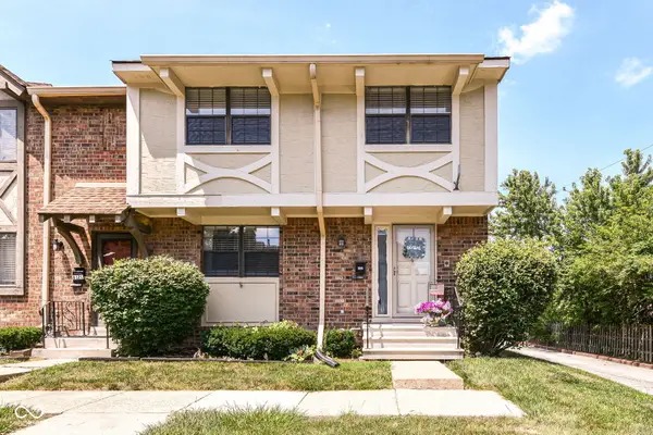 8123 Bromley Place, Indianapolis, IN 46219
