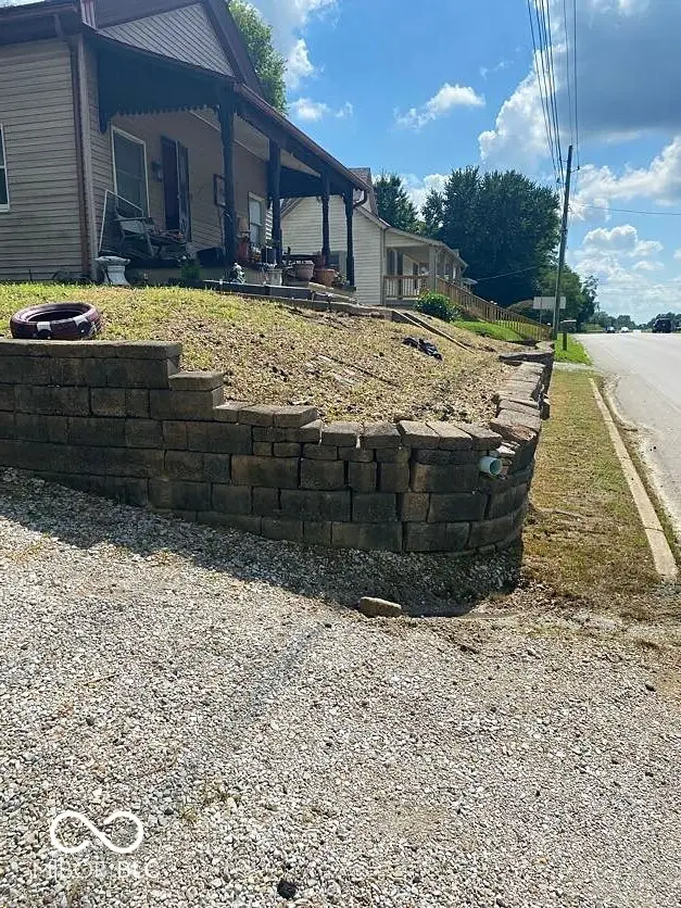 5232 E Us Highway 40, Greencastle, IN 46135 - #1
