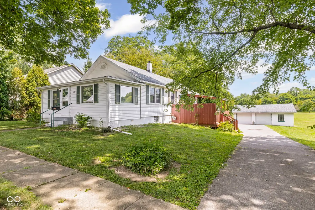 915 S Home Avenue, Franklin, IN 46131 - #1