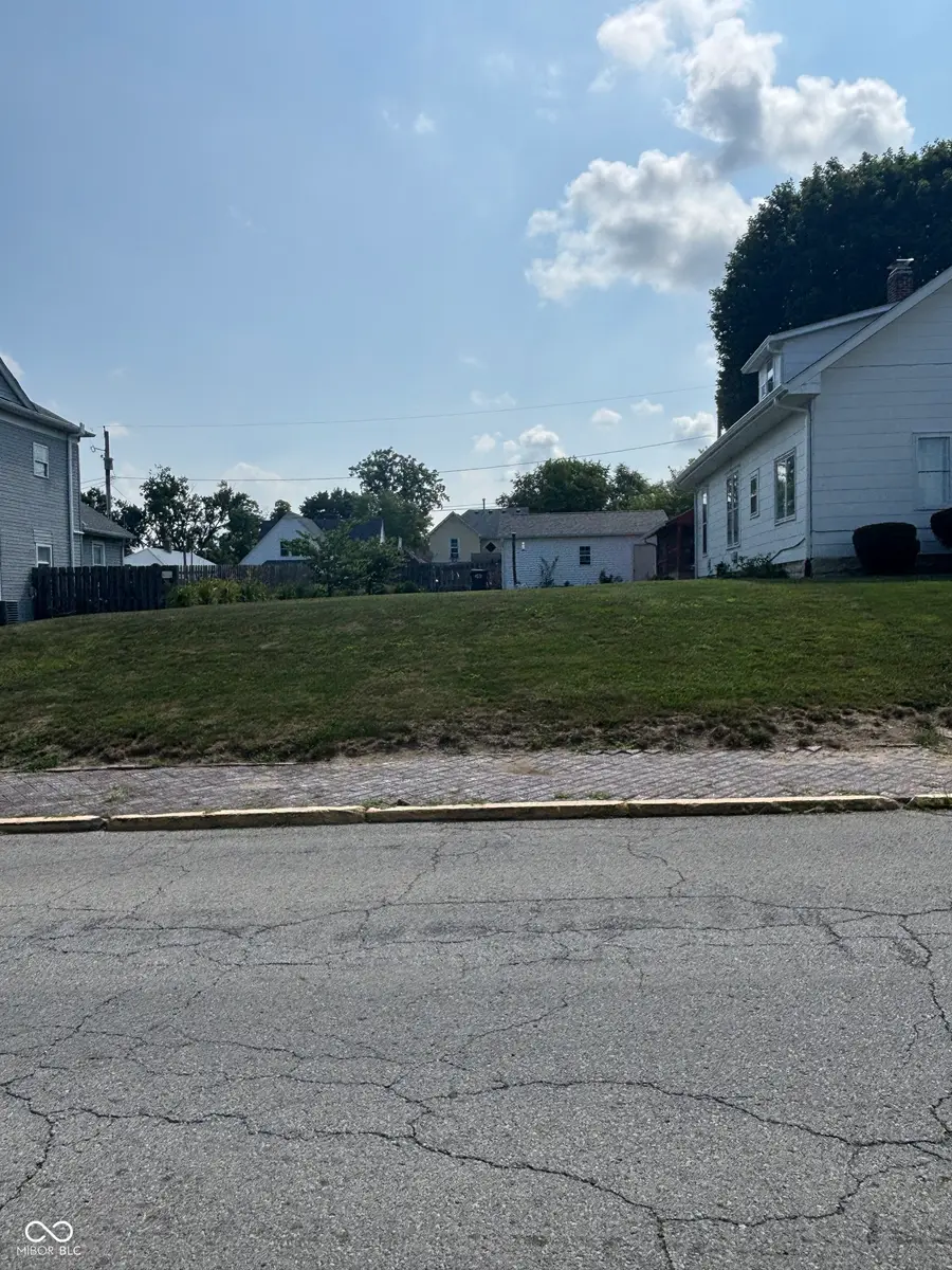 401 N Lincoln Avenue, Alexandria, IN 46001 - #3