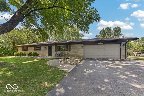 6312 E Roselyn Drive, Mooresville, IN 46158