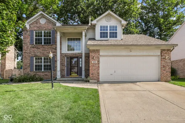 923 Stave Oak Drive, Beech Grove, IN 46107