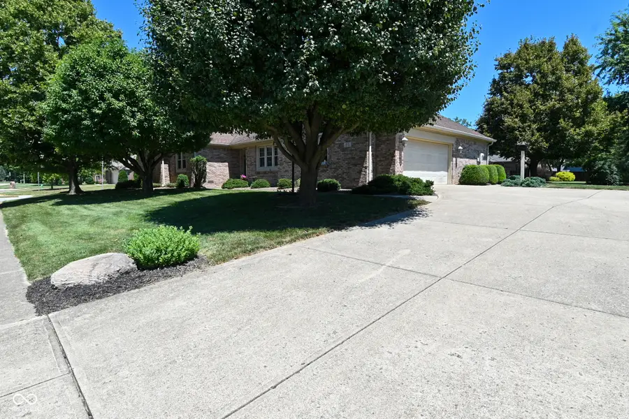 675 Caesar Drive, Avon, IN 46123 - #3