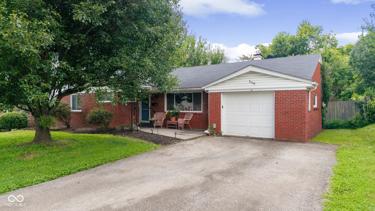 598 Edgewood Drive, Sellersburg, IN 47172 - #1