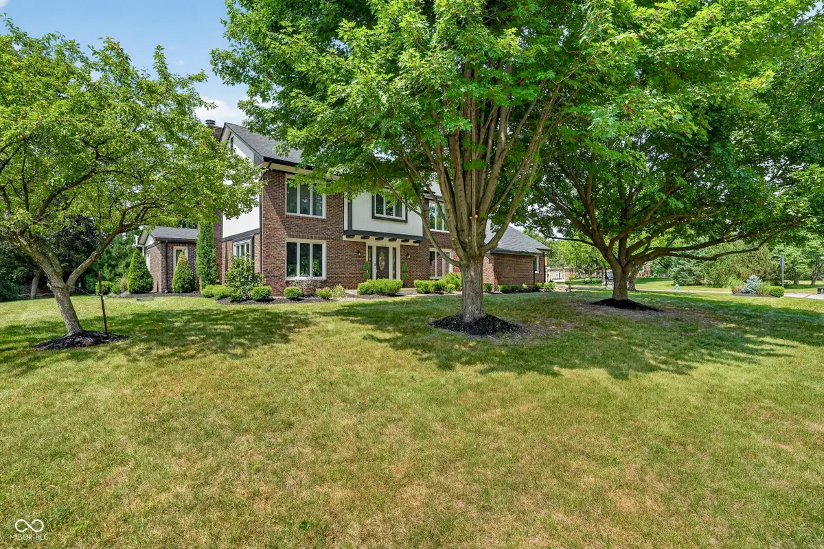 1565 Village Walk Drive, Zionsville, IN 46077 - #1