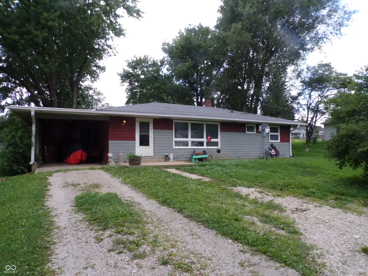 206 N Hobson Street, Hillsboro, IN 47949 - #1