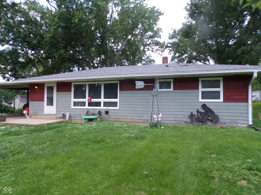 206 N Hobson Street, Hillsboro, IN 47949 - #2