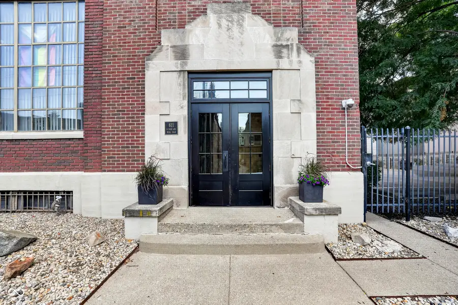 611 N Park Avenue N #102, Indianapolis, IN 46204 - #2