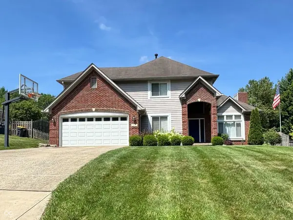 317 Edgewood Place E, Anderson, IN 46011