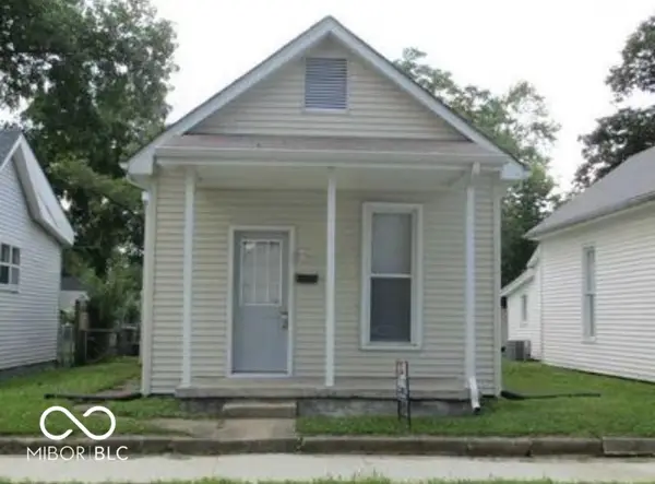 1448 Chestnut Street, Columbus, IN 47201