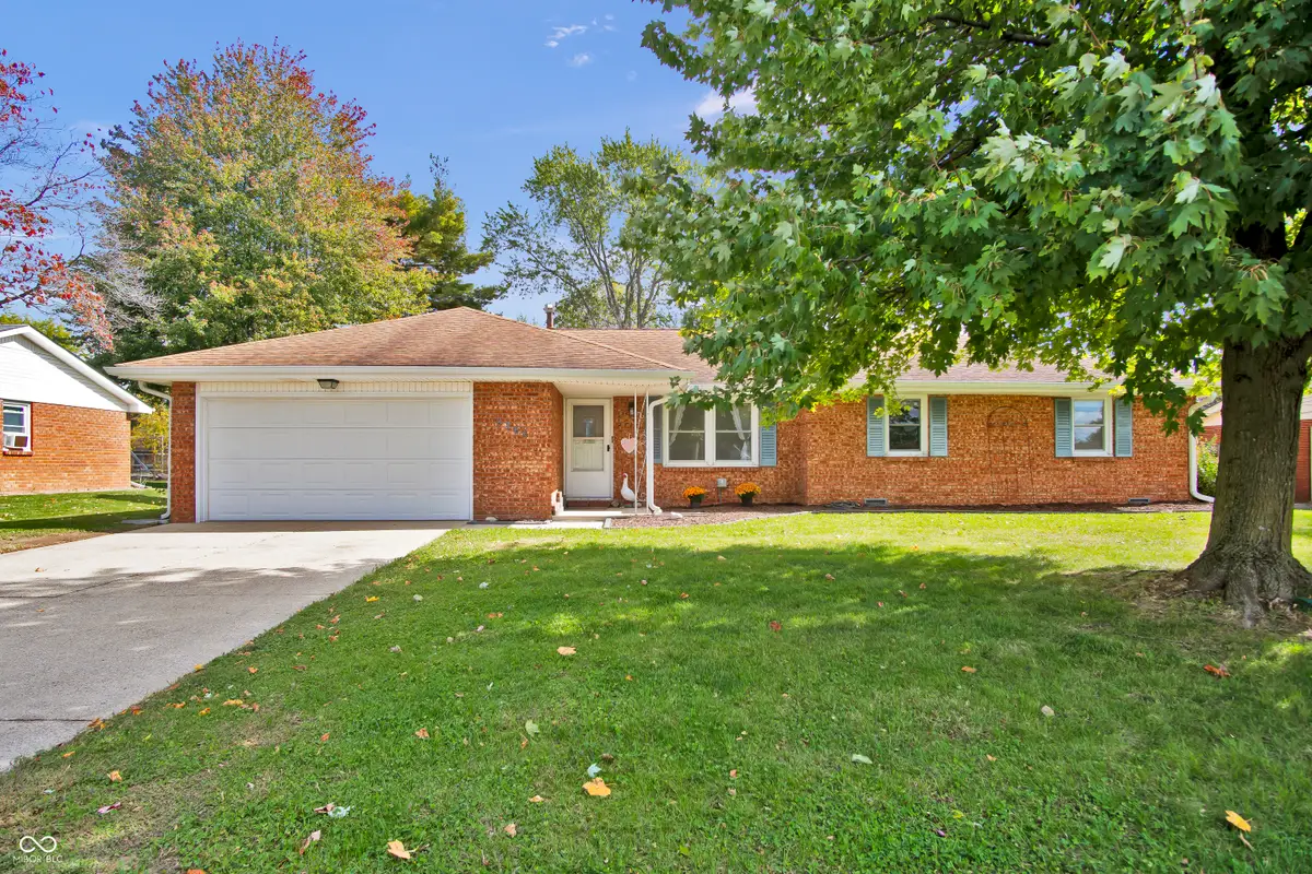 2745 Flintwood Drive, Columbus, IN 47203 - #1