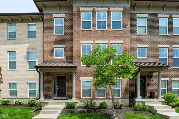 332 Fairfax Way, Zionsville, IN 46077