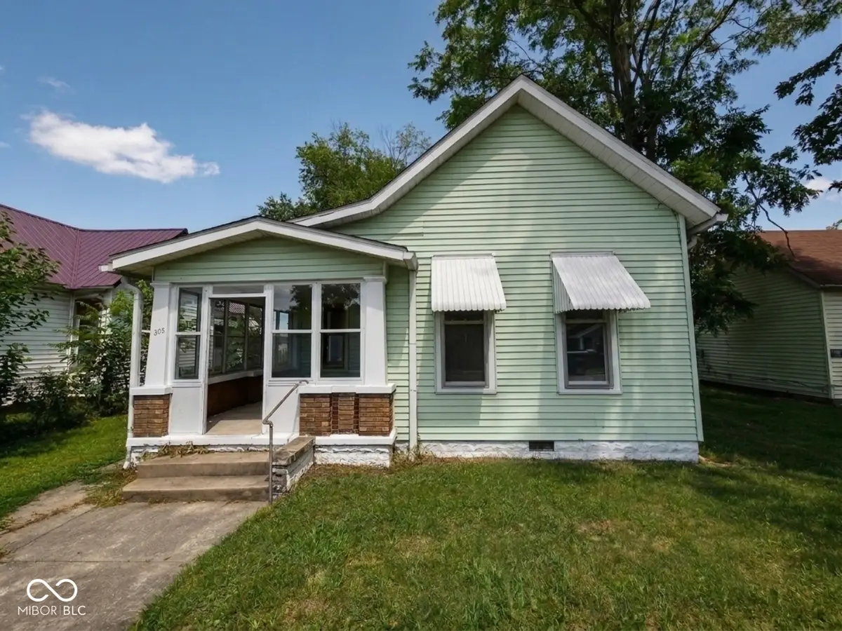 305 S Vine Street, Seymour, IN 47274 - #1