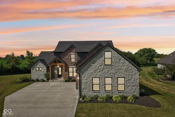 134 Lakeside Drive, Pittsboro, IN 46167