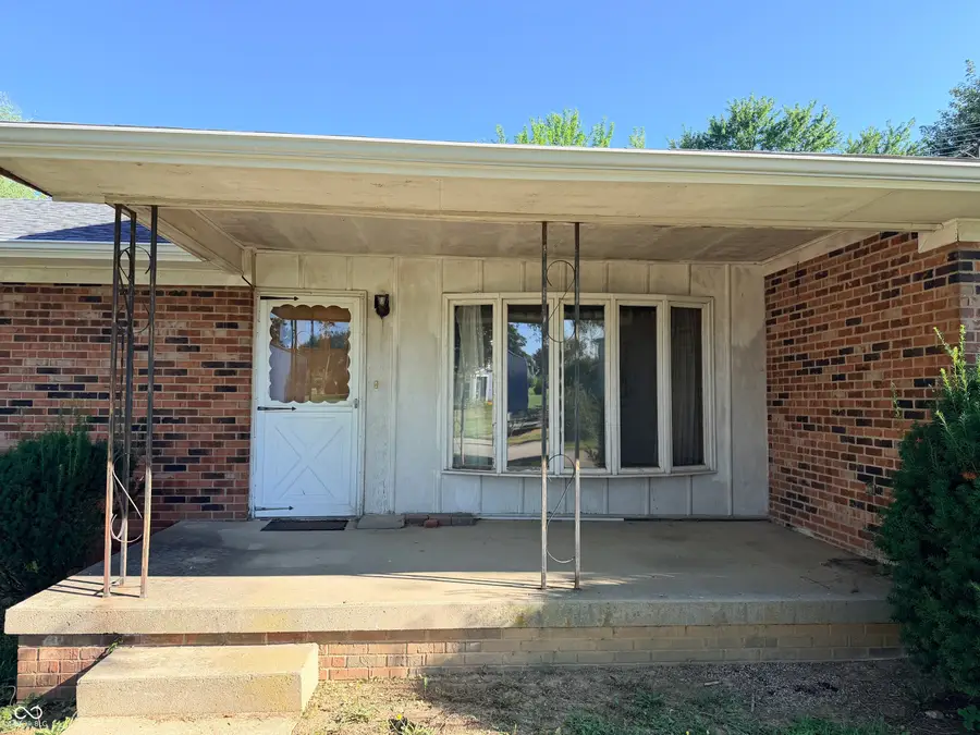 908 E Hendricks Street, Greensburg, IN 47240 - #2