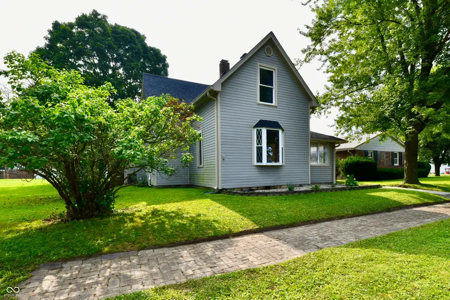 205 N 10th Street, Elwood, IN 46036 - #2