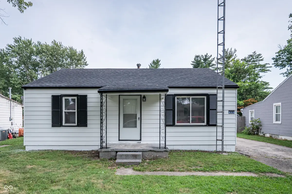 808 Ash Street, Seymour, IN 47274 - #1