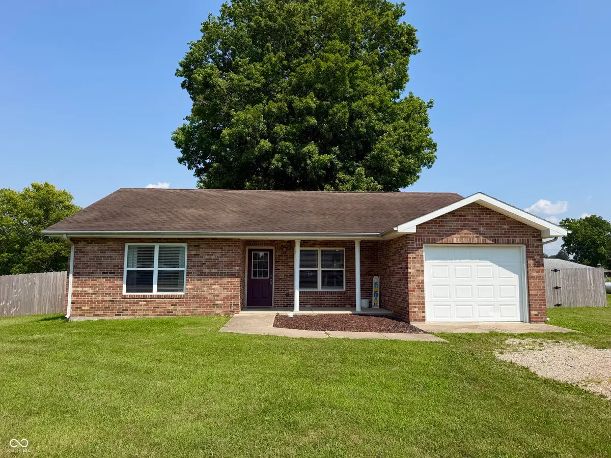 226 E Court Drive, Cayuga, IN 47928 - #1