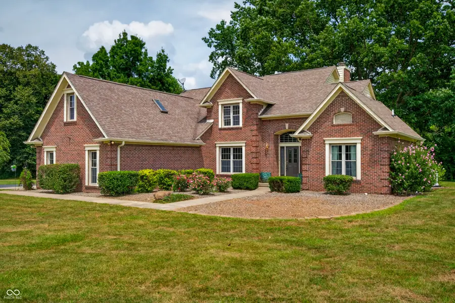 2508 W Indian Creek Road, Trafalgar, IN 46181 - #2