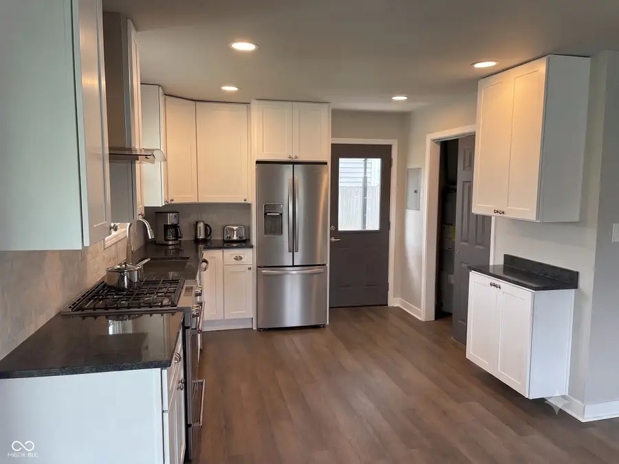 320 N 7th Avenue, Beech Grove, IN 46107 - #3