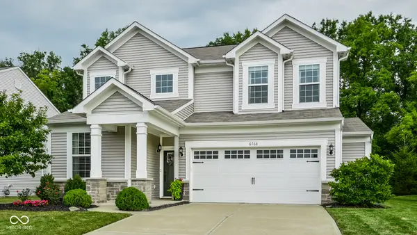 6768 Keepsake Drive, Whitestown, IN 46075