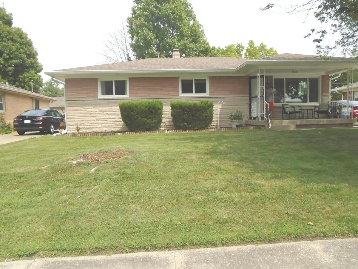 431 N 14th Avenue N, Beech Grove, IN 46107 - #1