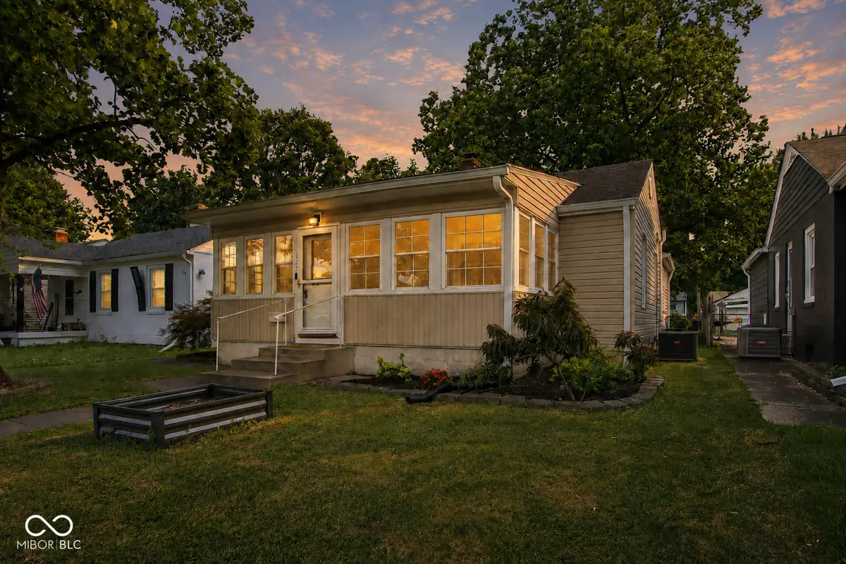 137 N 4th Avenue, Beech Grove, IN 46107 - #1