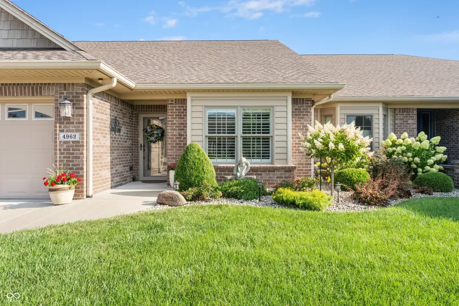 4962 Delray Drive, Columbus, IN 47203 - #2