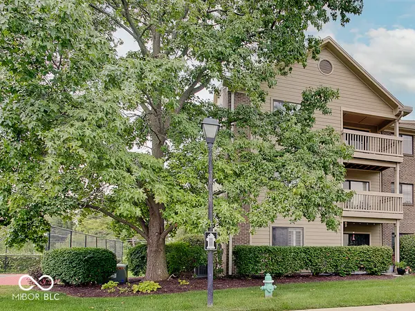 8720 Yardley Court #301, Indianapolis, IN 46268