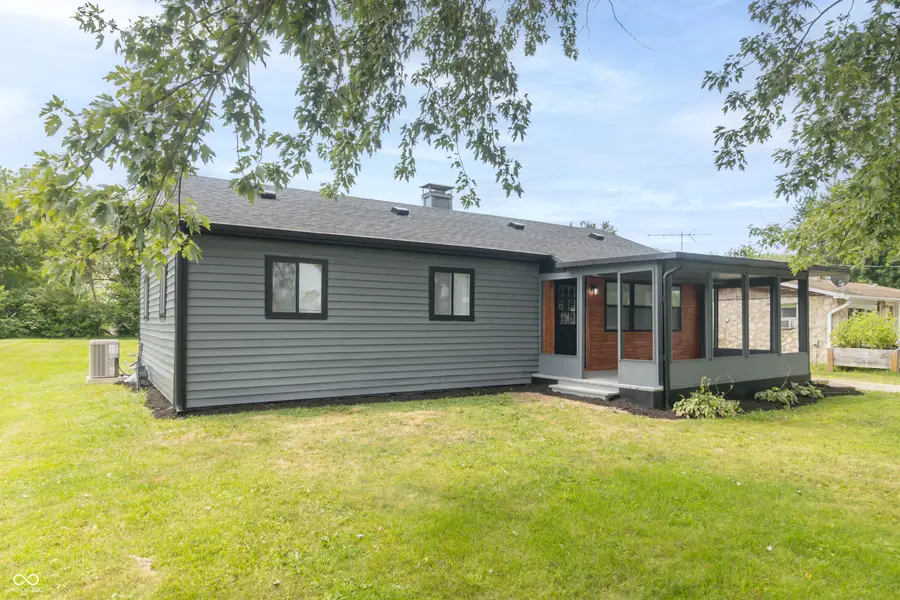 1083 E South Street, Greenfield, IN 46140 - #2
