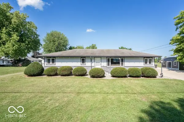 100 N Harmony Street, Elwood, IN 46036