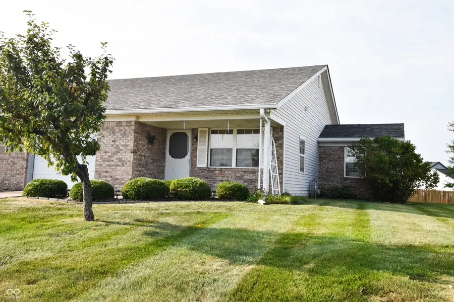 1139 E Apple Blossom Lane, Greenfield, IN 46140 - #2