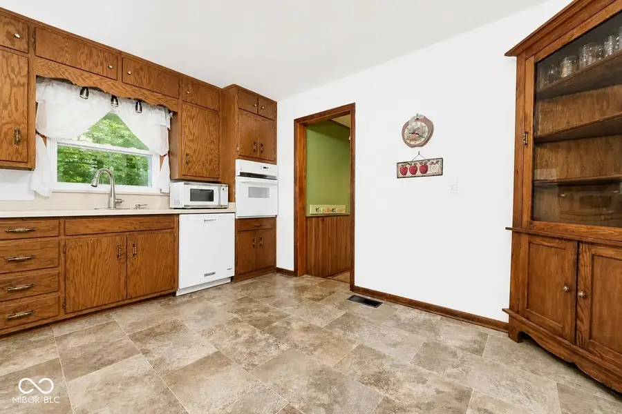 1449 W Us Highway 136, Crawfordsville, IN 47933 - #3