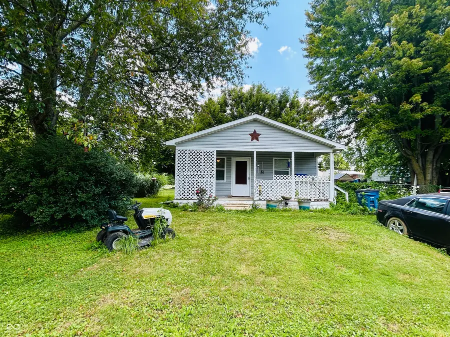 8 S Maxine Lane, Roachdale, IN 46172 - #2