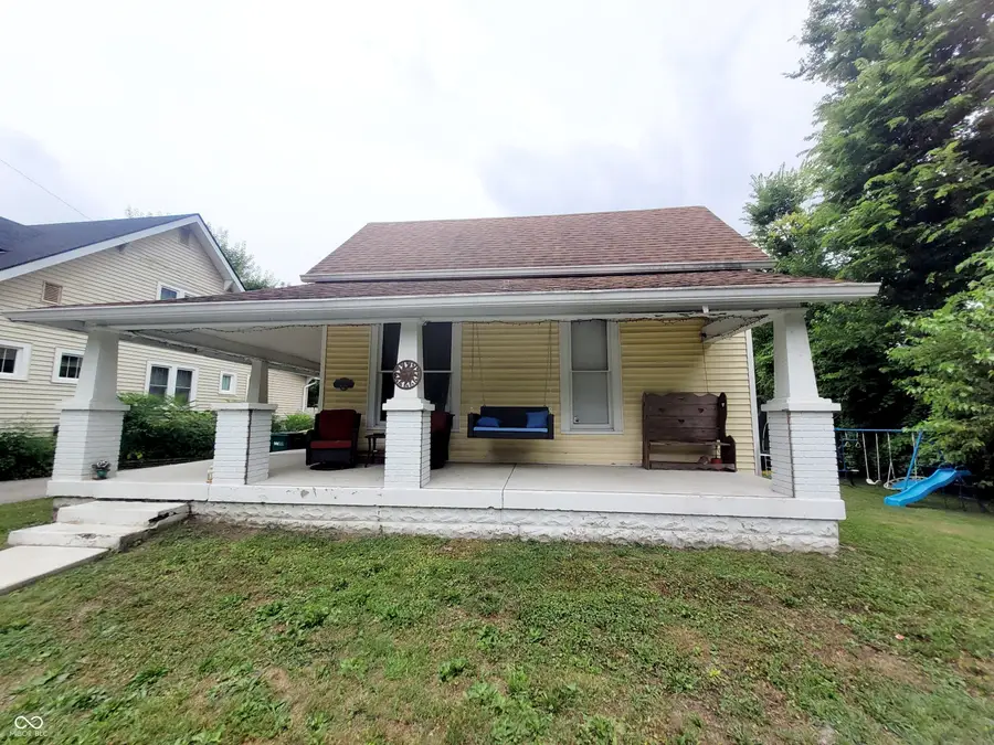 232 N East Street, Plainfield, IN 46168 - #2