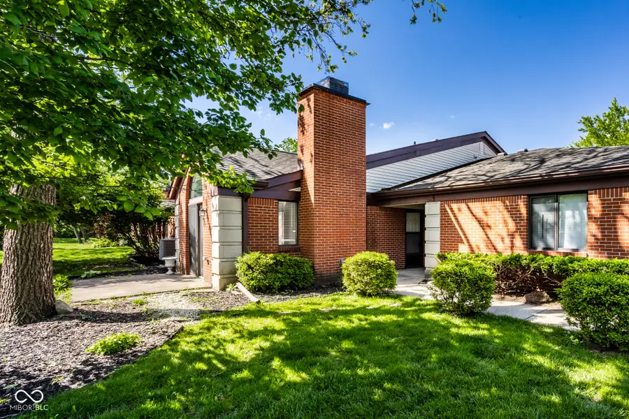 9350 Golden Leaf Way, Indianapolis, IN 46260 - #3