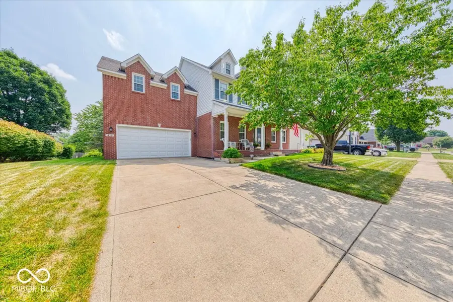 415 N Greenbriar Drive, Greenwood, IN 46142 - #3