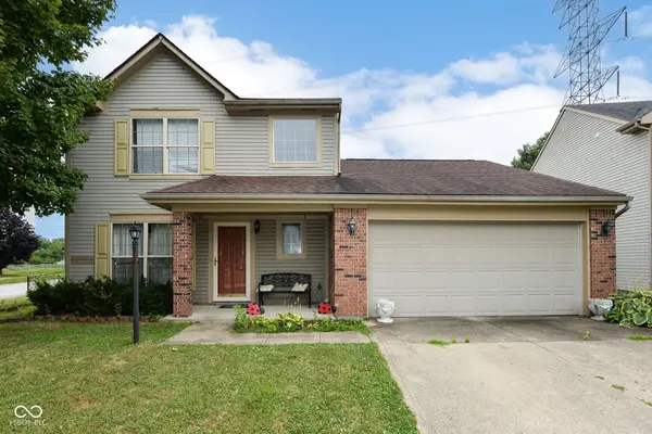7901 Oakdale Lane, Indianapolis, IN 46214