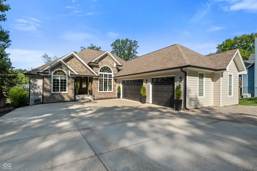 11911 W Grandview Drive, Columbus, IN 47201 - #2