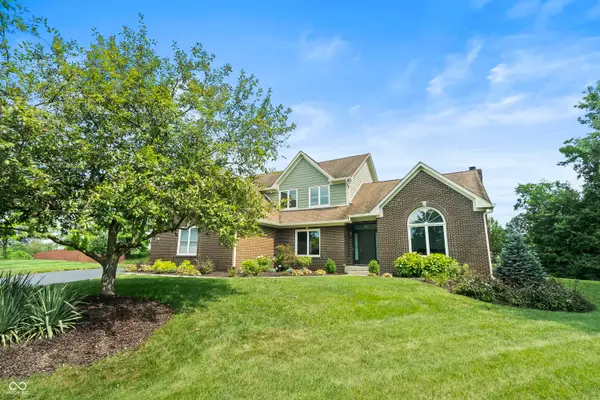 8627 Bay Pointe Circle, Indianapolis, IN 46236